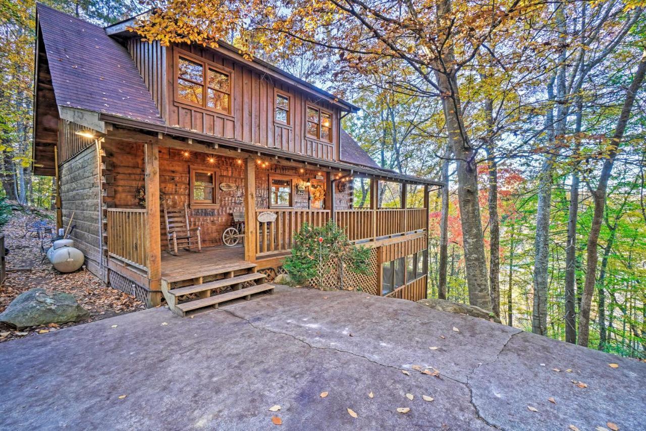 Grin N Bear It Cabin With Hot Tub And Fire Pit! Pigeon Forge Bagian luar foto