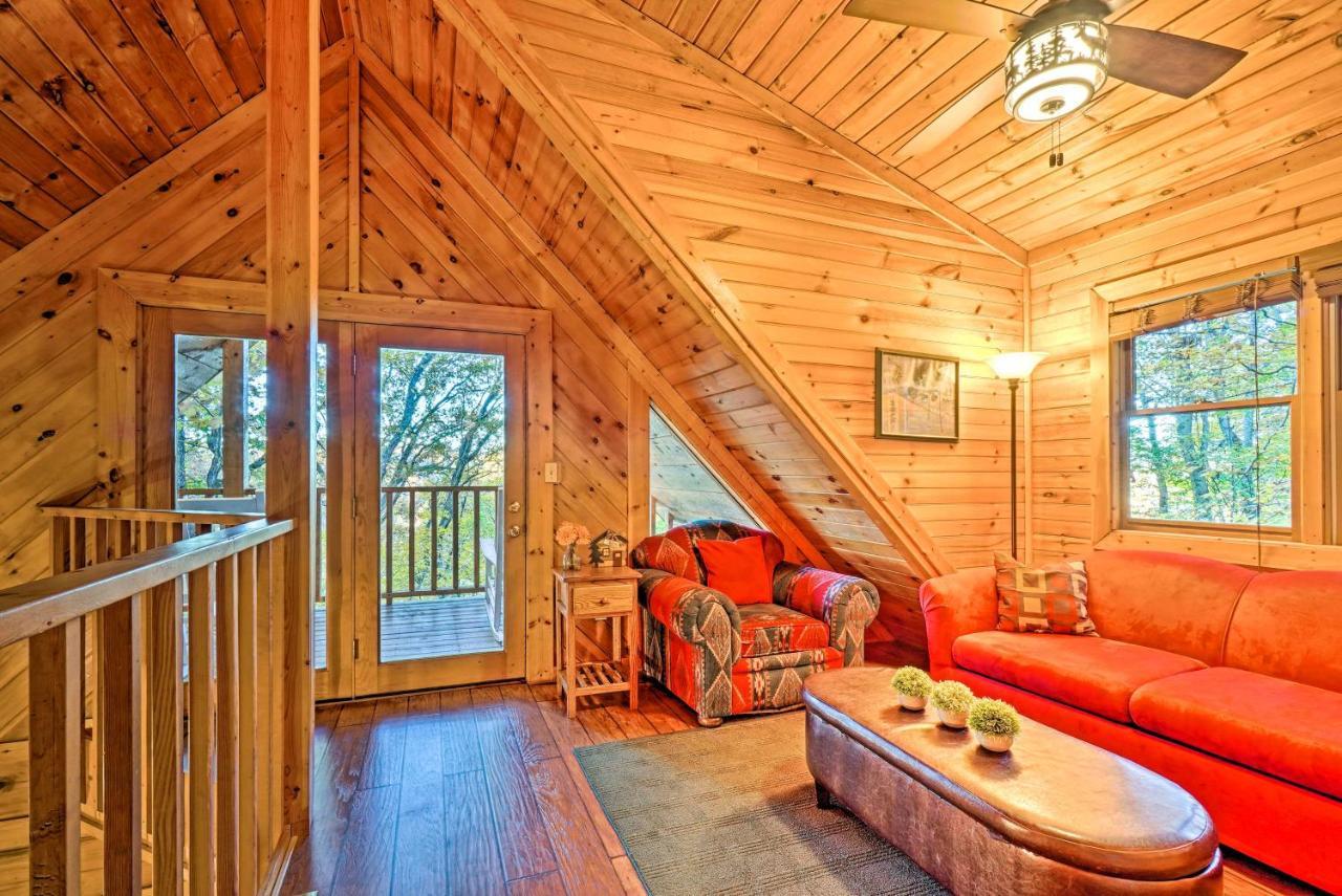 Grin N Bear It Cabin With Hot Tub And Fire Pit! Pigeon Forge Bagian luar foto